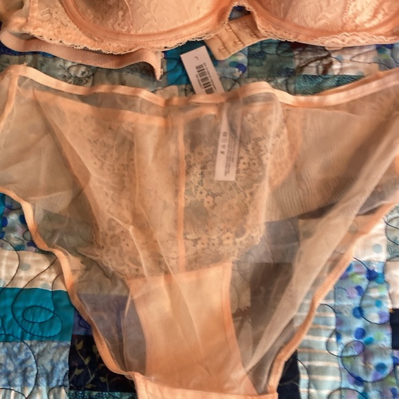 Adore me bra panties set. 38C / Lg. - Picture 2 of 5